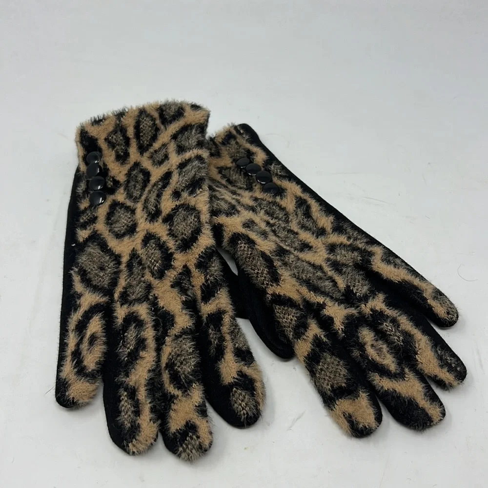🆕Winter Touch Screen Gloves Black Soft Breathable Cheetah Pattern Gloves - Picture 1 of 8
